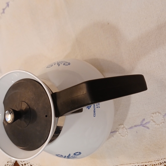Vintage Corning Wear Cornflower 6 Cup Coffee Pot - Picture 5 of 12